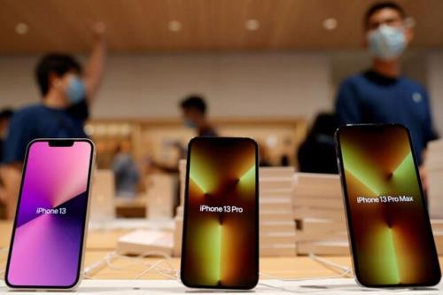 به هدف خوردن ترکش تورم به تولید آیفون و ایرپاد