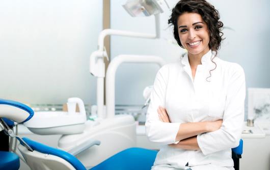 بهترین دندانپزشک زیبایی در قزوین: ترفندها و خدمات