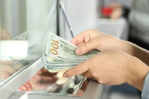 گران شدن باردیگر قیمت دلار و یورو ترمز ارز کشیدنی نیست!